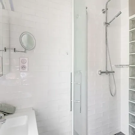 Bnbnook - - Eiffel Tower & Les Invalides Parigi